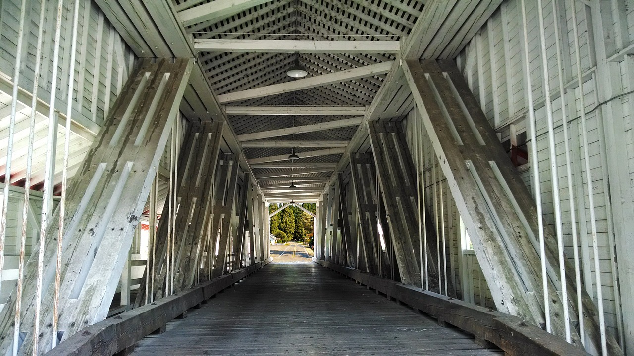 covered_bridge_structure